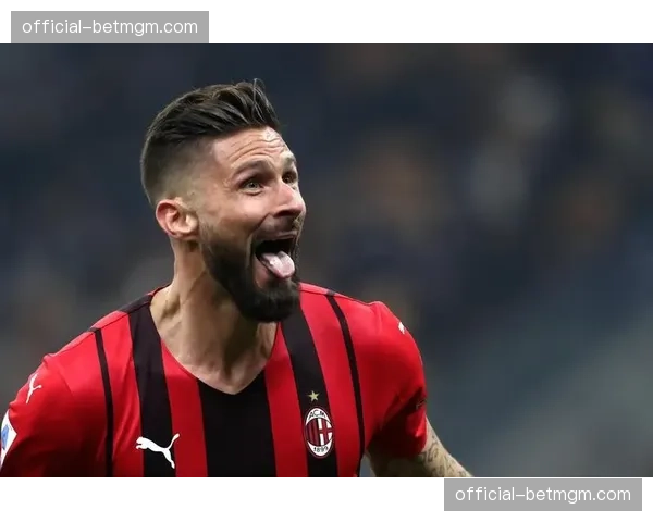 镜头:吉鲁被换下时向皮奥利鼓掌,后者点头回应 镜头:吉鲁被换下时向皮奥利鼓掌,后者点头回应