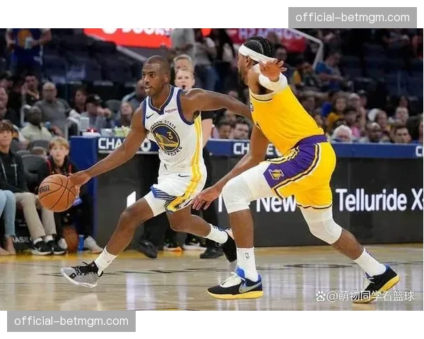 录像分析:自由人与王牌季前赛对决中展现的关键战术细节 录像分析:自由人与王牌季前赛对决中展现的关键战术细节